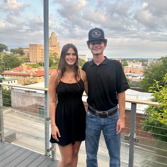 Meet your Posher, Sheila - Picture 3 of 8